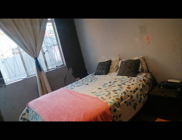3 BEDROOM HOUSE FOR SALE IN LORENTZVILLE